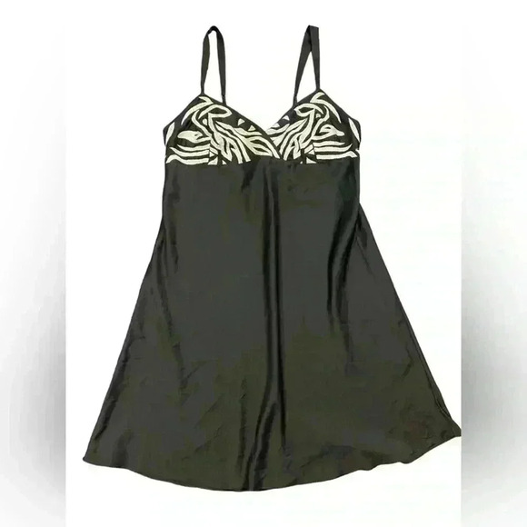 Cruz Natori Chemise Nightgown Black With White Embroidered Bodice Size Large - Picture 1 of 7